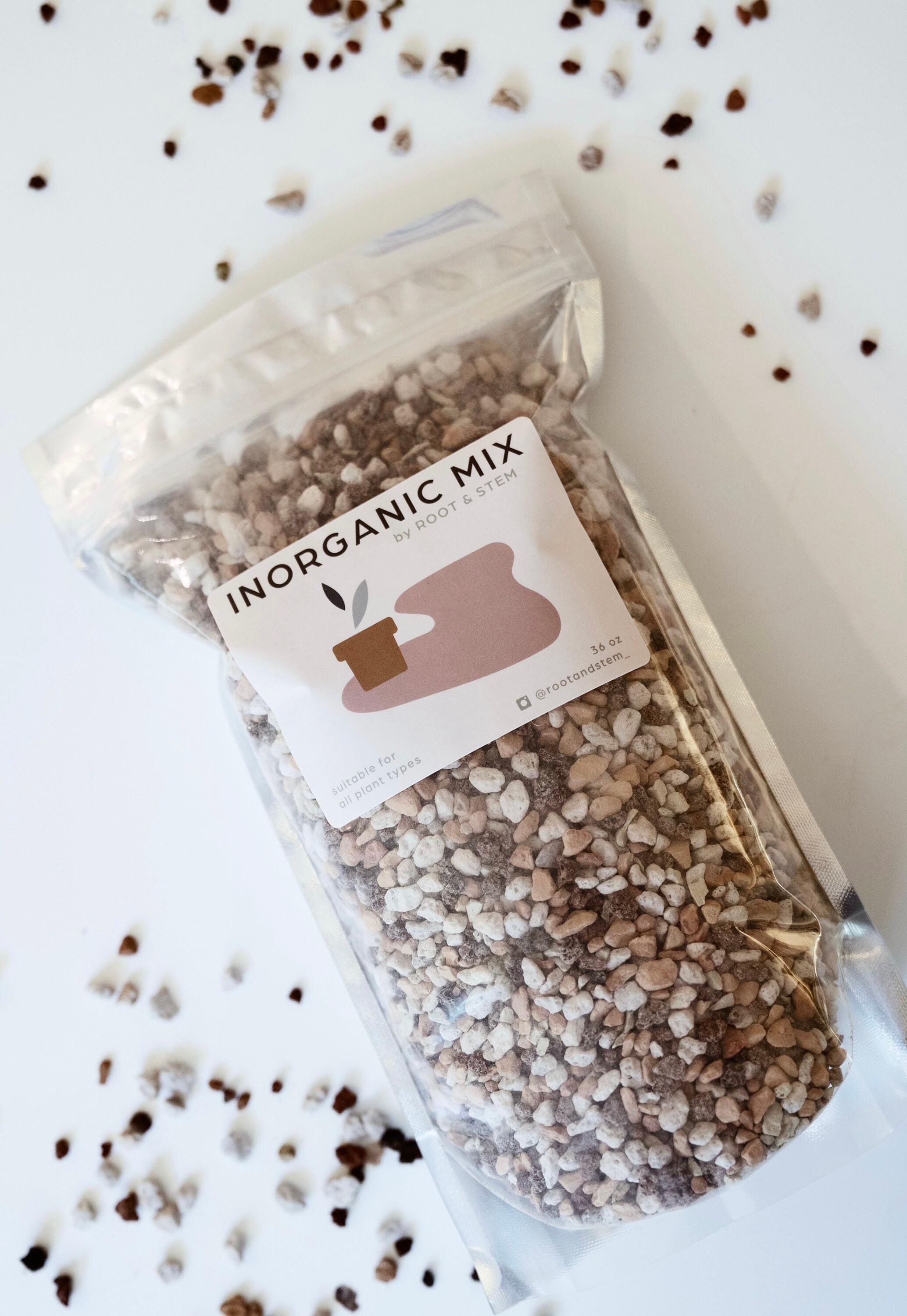 Inorganic potting medium suitable for all plant types. Pre-sifted // …