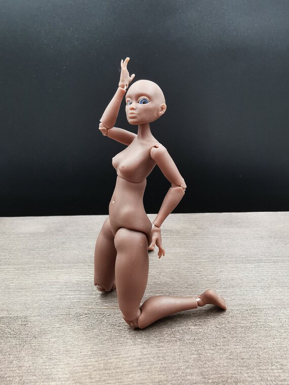 curvy bjd doll