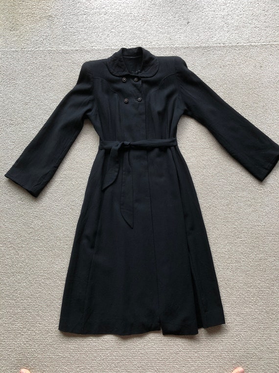 Vintage 1940s black wool coat jacket HUGE shoulde… - image 4