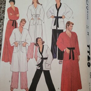 McCall's 7729 vintage 1981 oklippt, fabriksvikt unisex morgonrock och pyjamasbyxor storlek extra liten
