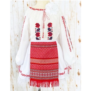 Romanian traditional costume/Romanian blouse/Romanian dance costume/Moldavian ie/Romanian traditional dress/Romanian traditional baby shower