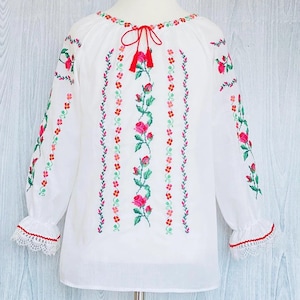 Blusa tradicional rumana / Camisa rumana / Traje moldavo / Vestido tradicional rumano / Rumania ia / Baby shower folclórico rumano