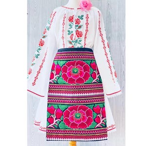 Romanian traditional costume/Romanian blouse/Romanian dance costume/Moldavian ie/Romanian traditional dress/Romanian traditional baby shower
