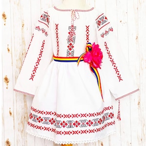 Romanian traditional costume/Romanian blouse/Romanian dance costume/Moldavian ie/Romanian traditional dress/Romanian traditional baby shower