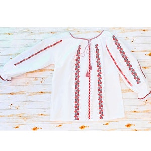 Blusa tradicional rumana / Camisa rumana / Traje moldavo / Vestido tradicional rumano / Rumania ia / Baby shower folclórico rumano
