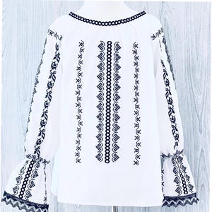 Blusa tradicional rumana / Camisa rumana / Traje moldavo / Vestido tradicional rumano / Rumania ia / Baby shower folclórico rumano