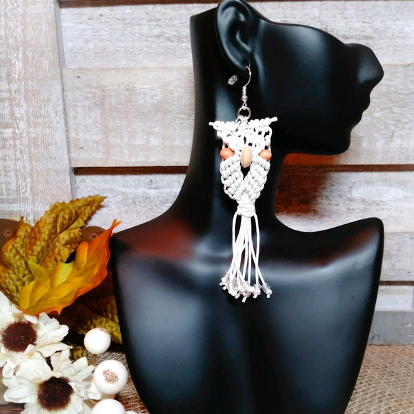 Boucles d’oreilles WHITE Macrame OWL, Boucles d’oreilles White Owl, Boucles d’oreilles longues pendantes, Boucles d’oreilles Owl Statement, Boucles d’oreilles Bird Lover, Boucle d’oreille unique pour elle