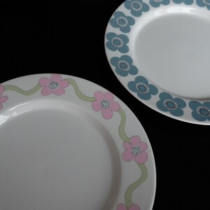 2 pcs Arabia Villiruusu & Arabia Veera side plate, dessert plate 17 cm, vintage ceramic tableware Laila Hakala, Esteri Tomula image 3