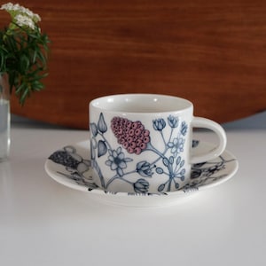 Arabia Finland Runo Poem porcelain teacup, coffee cup and saucer 280ML. Heini Riitahuhta & Birger Kaipiainen