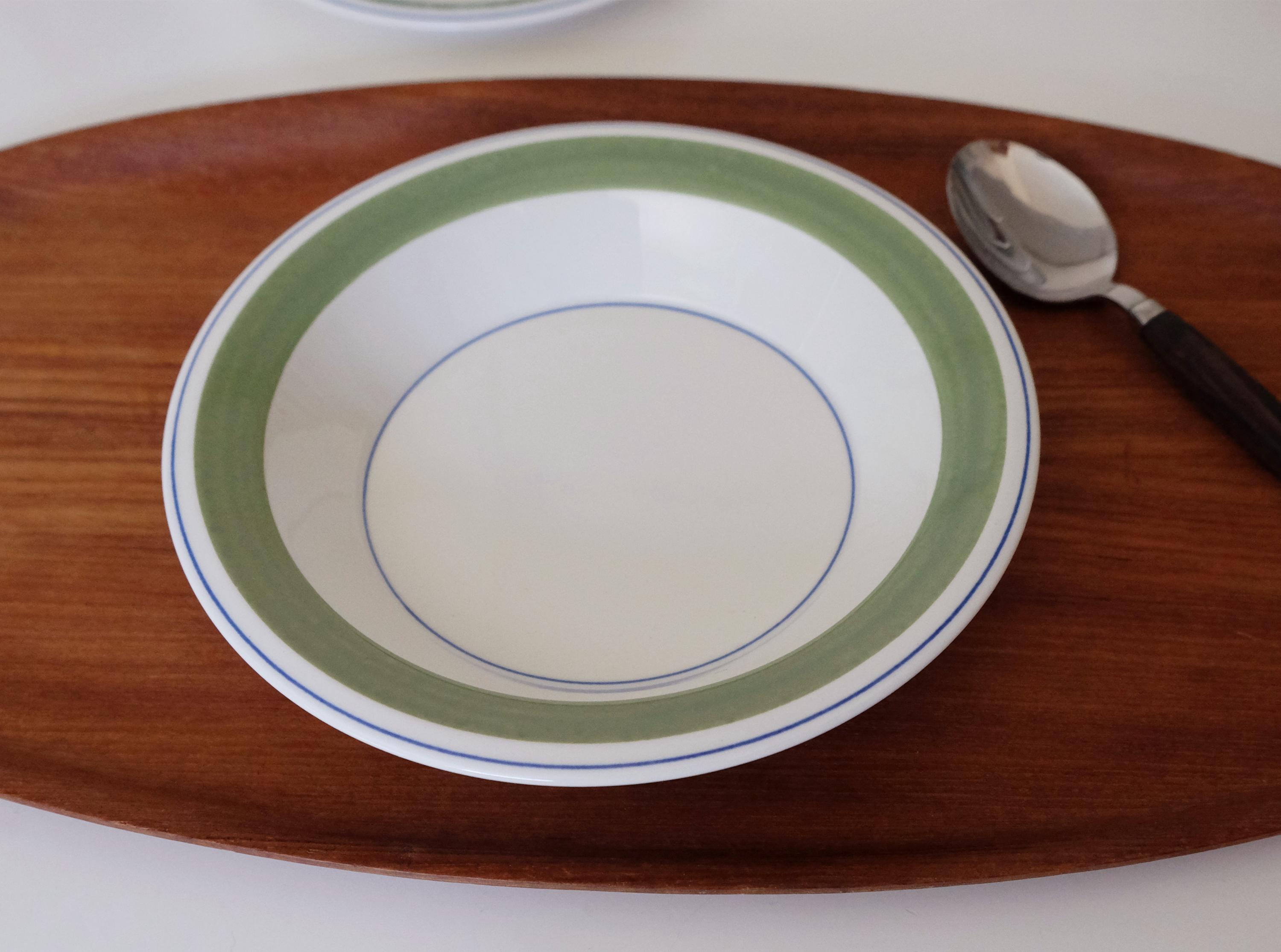Mint Condition Arabia Krokus Vintage Deep Plate, Soup Bowl