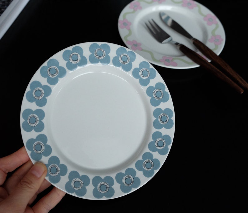 2 pcs Arabia Villiruusu & Arabia Veera side plate, dessert plate 17 cm, vintage ceramic tableware Laila Hakala, Esteri Tomula 画像 6