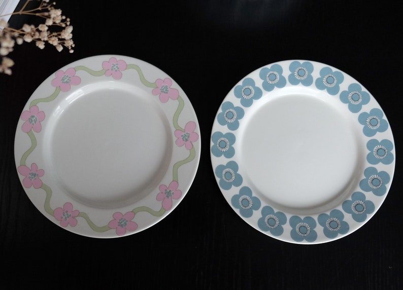 2 pcs Arabia Villiruusu & Arabia Veera side plate, dessert plate 17 cm, vintage ceramic tableware Laila Hakala, Esteri Tomula image 1