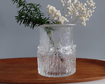 古道具　フィンランドの花瓶 ヴィンテージの小さな Alvar Aalto「Savoy」花瓶、Iittala
