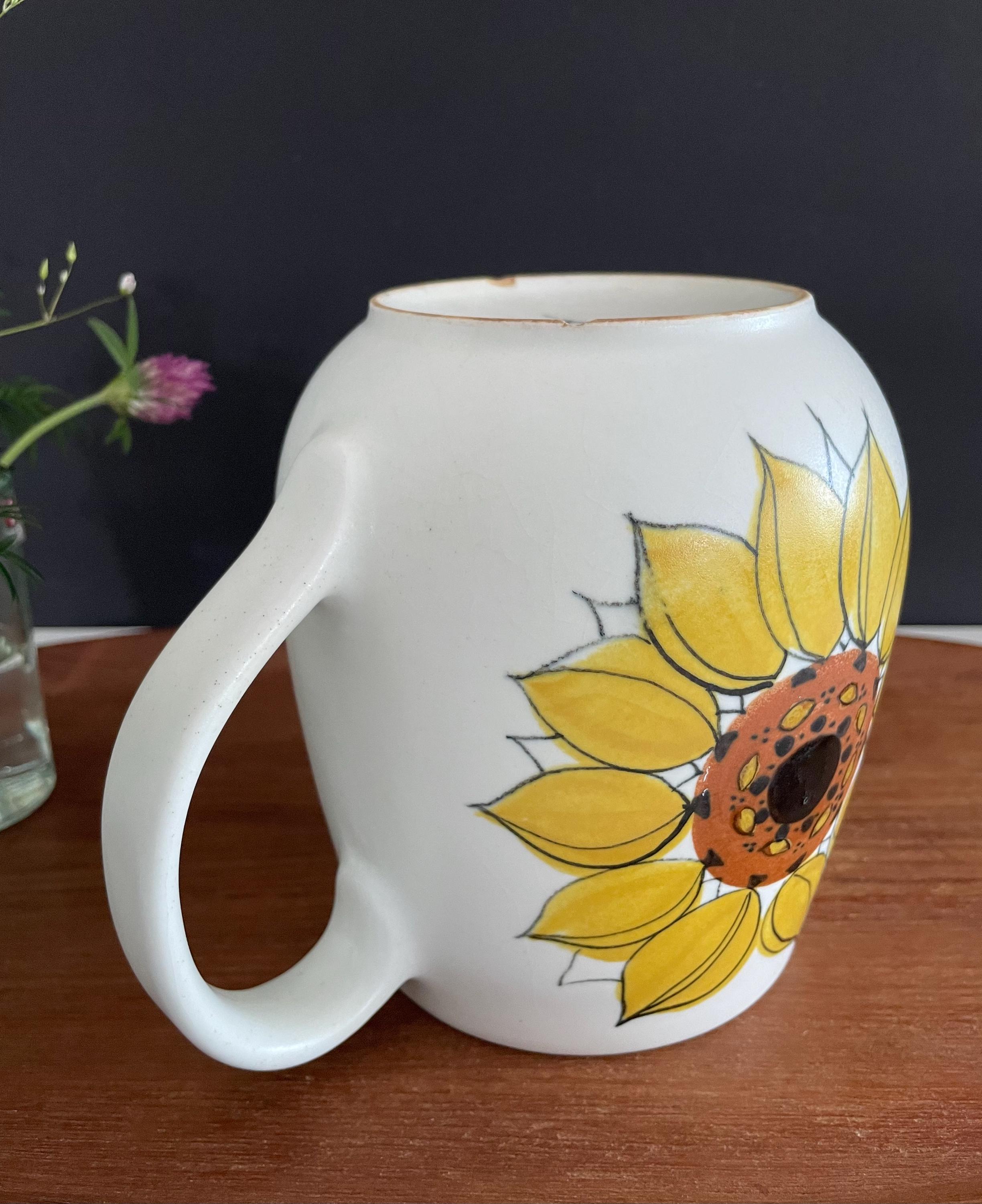 Arabia Finland Arabia Aurinkoruusu Pitcher, Hand Painted Sunflower