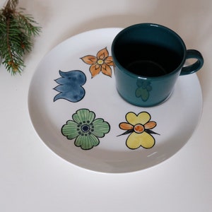 Vintage Arabia Kilta, Arabia Lilian hand painted TV coffee cup and saucer Arabia Teema vintage porcelain tea cup