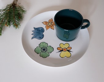 Vintage Arabia Kilta, Arabia Lilian hand painted TV coffee cup and saucer Arabia Teema vintage porcelain tea cup