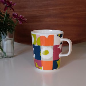 Marimekko Finland Ruutu Unikko poppy mug Oiva porcelain coffee mug, drinking mug, cup 2.5DL designed by Maija Isola