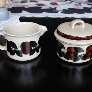 Arabia Ruija vintage sugar bowl and creamer hand painted vintage stoneware tableware, Raija Uosikkinen design image 2