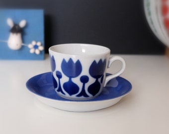 Arabia Finland. Arabia TULPPAANI blue tulip coffee cup and saucer 140ML. Blown stencil prints. Made in Finland vintage teacup