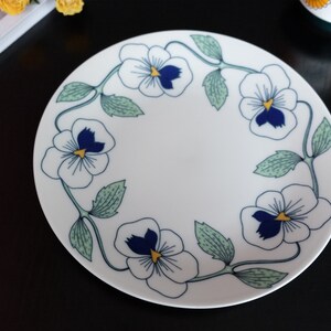 Rörstrand "Sylvia" 250-årsjubileum vintage middagstallrik 24,5 cm, designad av Sylvia Leuchovius, serveringsfat bild 2