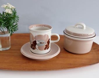 Arabia Koralli tall cup, coffee cup 180ML hand painted vintage ceramic made in Finland designed by Raija Uosikkinen
