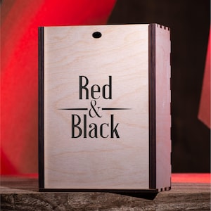 Custom Beer Glass Set with Personalized Wooden Box, Engraved Beer Glasses, Gift for Groomsmen, Dad, or Husband
