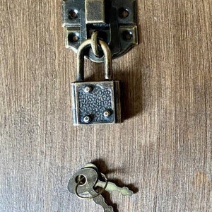 Locks with key for wooden box, backpack honeymoon traveling, Golden lock Silver lock Old brass lock image 2