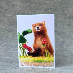 Klappkarte, Geburtstagskarte „Der Erdbär“~ professioneller, hochwertiger Druck auf mattem Naturpapier ~ Filzbär