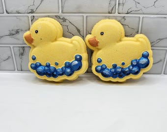 Rubber duck bath bomb, birthday gift,novelty gift, children's bath bomb, duck gift, animal bath bomb, animal lovers gift, vegan gift, fizzer