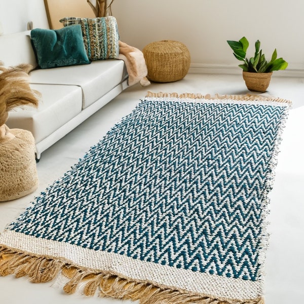 Tapis de chambre doux GRETA, motif à chevrons bleu colvert, 70 cm x 115 cm