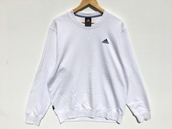 white sweatshirt plain