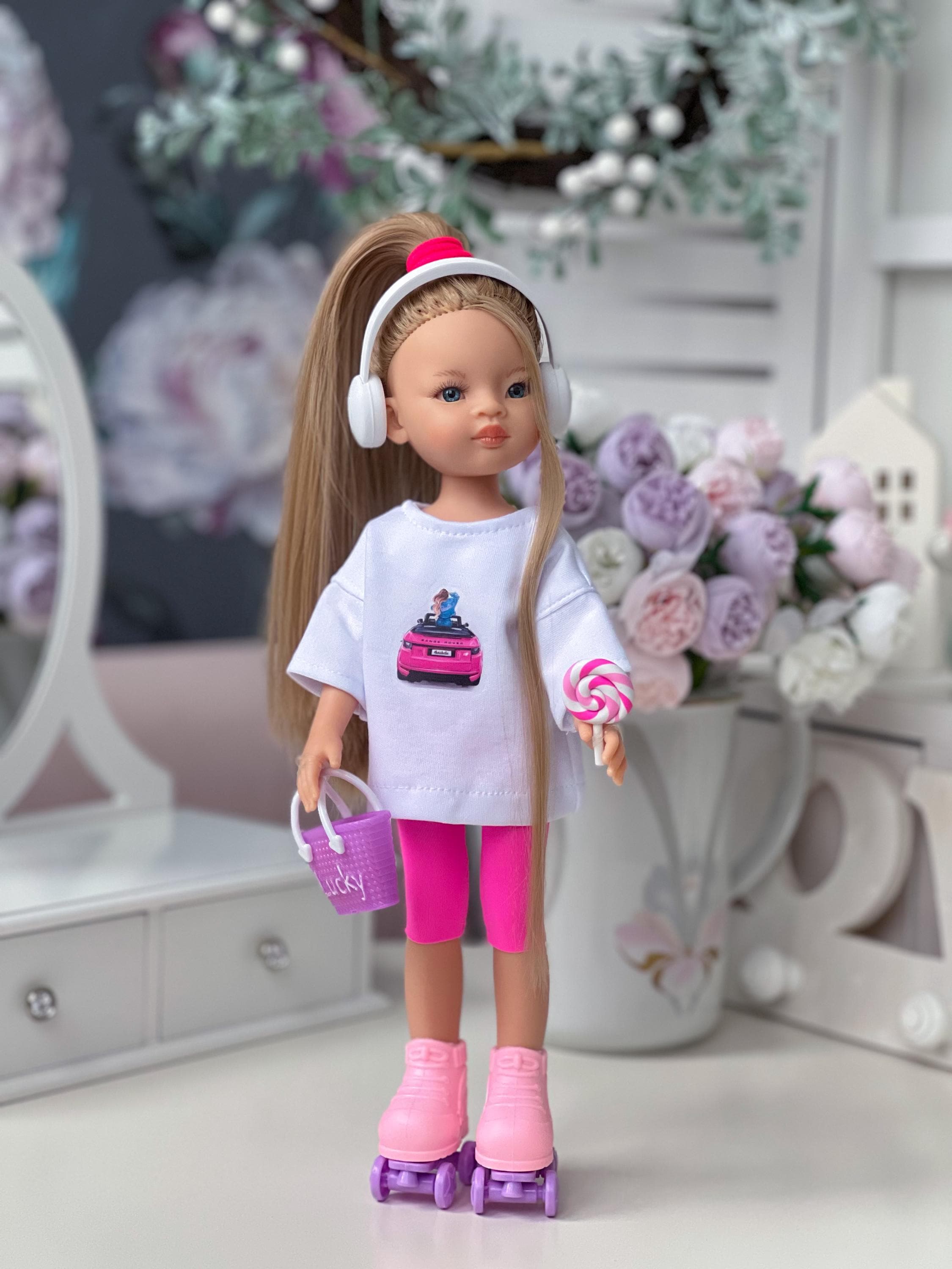 パオラ・レイナ用トレンディなドール服、ローラースケート