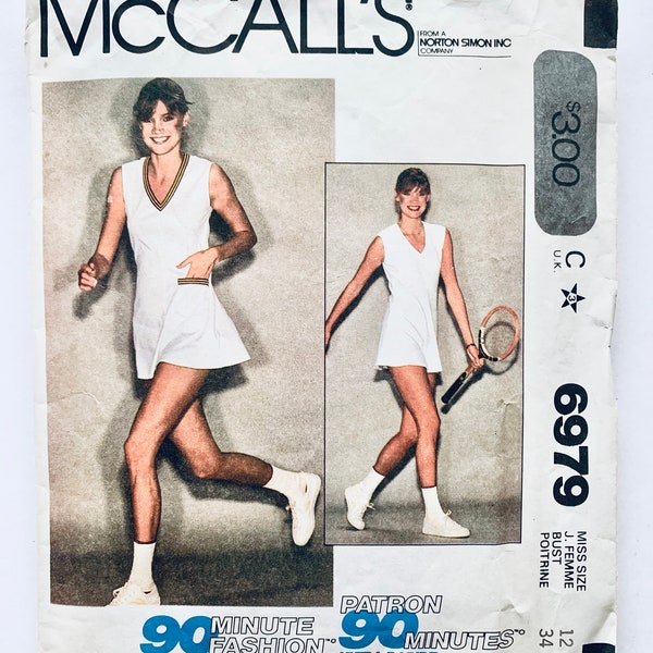 Jahrgang 1980 McCall's 6979, Damen Stretch Knit Tennis Dress Pattern, Sz12 B34 ”H26 1/2” H36”, vorgeschnitten