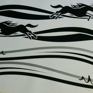 Beliebter Pferde Aufkleber für Anhänger 900 mm breit Design 005 Streifen