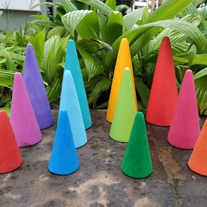 Wooden cones, colored cones, rainbow cones, pastel cones, pretend play, forest cones, Waldorf toys, wooden toys, set of 12