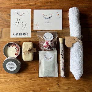 Sternzeichen Wellness Geschenk Set für Frauen SPA Wellness & Relax Box für Freundin Frauen Wohlfühlbox Geburtstag Rosenblüten Badesalz Bild 9