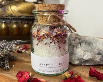 Badesalz im Glas mit Rosenblüten - Kraft & Liebe - Geschenk für Frauen | Ritual Meersalz zum wohlfühlen | Wellness Spa Relax Geschenk Box