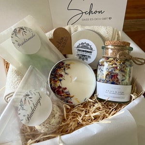 Wellness Geschenk Set Sommerblüten mit Badesalz für Frauen SPA Wellness & Relax Box für Freundin Frauen Wohlfühlbox Geburtstag Bild 1