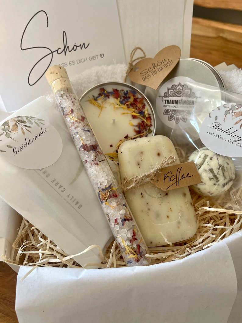 Wellness Geschenk Set Sommerblüten für Frauen SPA Wellness & Relax Box für Freundin Frauen Wohlfühlbox Geburtstag Rosenblüten Badesalz Bild 2