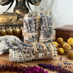 Weißer Salbei mit Lavendel – Räucherwerk zur energetischen Reinigung und Raumklärung, Smudge Stick für Rituale, Meditation & Achtsamkeit