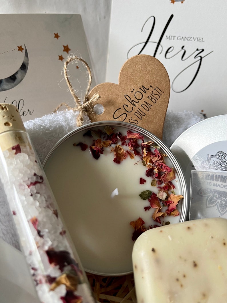 Sternzeichen Wellness Geschenk Set für Frauen SPA Wellness & Relax Box für Freundin Frauen Wohlfühlbox Geburtstag Rosenblüten Badesalz Bild 5