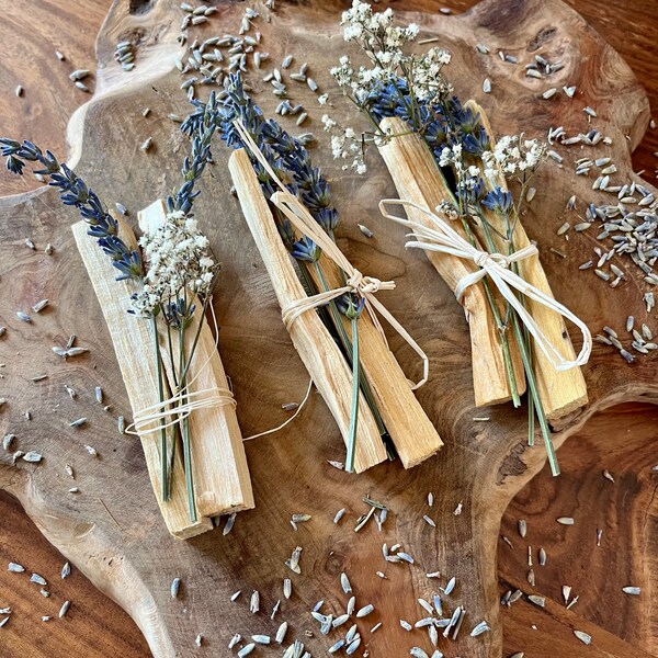 Palo Santo Bündel - Ritual Räucher Set mit Lavendel | Räucherwerk zum Relaxen | Entspannung für Meditation | Geschenk Frauen