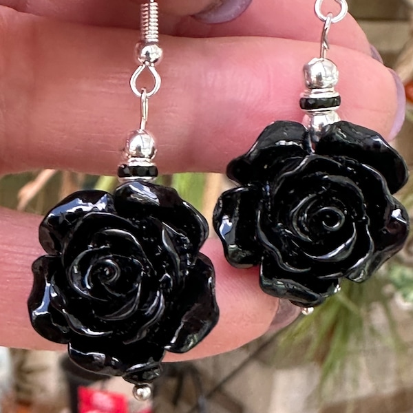 Black Rose earrings, Vintage Style Noir jewelry, Goth earrings, Victorian style, Shabby Chic, gift for her