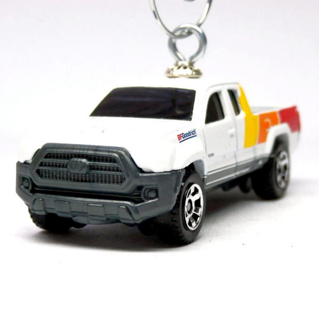 Toyota White Truck Pickup Car Christmas Tree Ornament, Hot