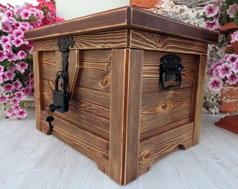 Brown rustic wood chest Hunters box Pirate box Wood chest with handles Treasure box kids Keepsake wood box Blanket chest Middle storage box