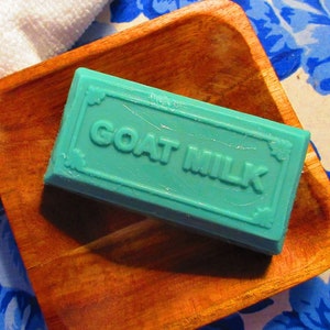 Amish Farm Made *Blueberry Cobbler* Scented Goat Milk Soap.