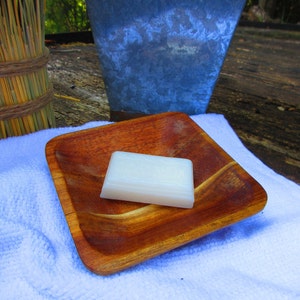 Amish Farm Made *Fresh Linen* Scented Goat Milk Hand Soap. (Full size soap bars coming the first week of September!)