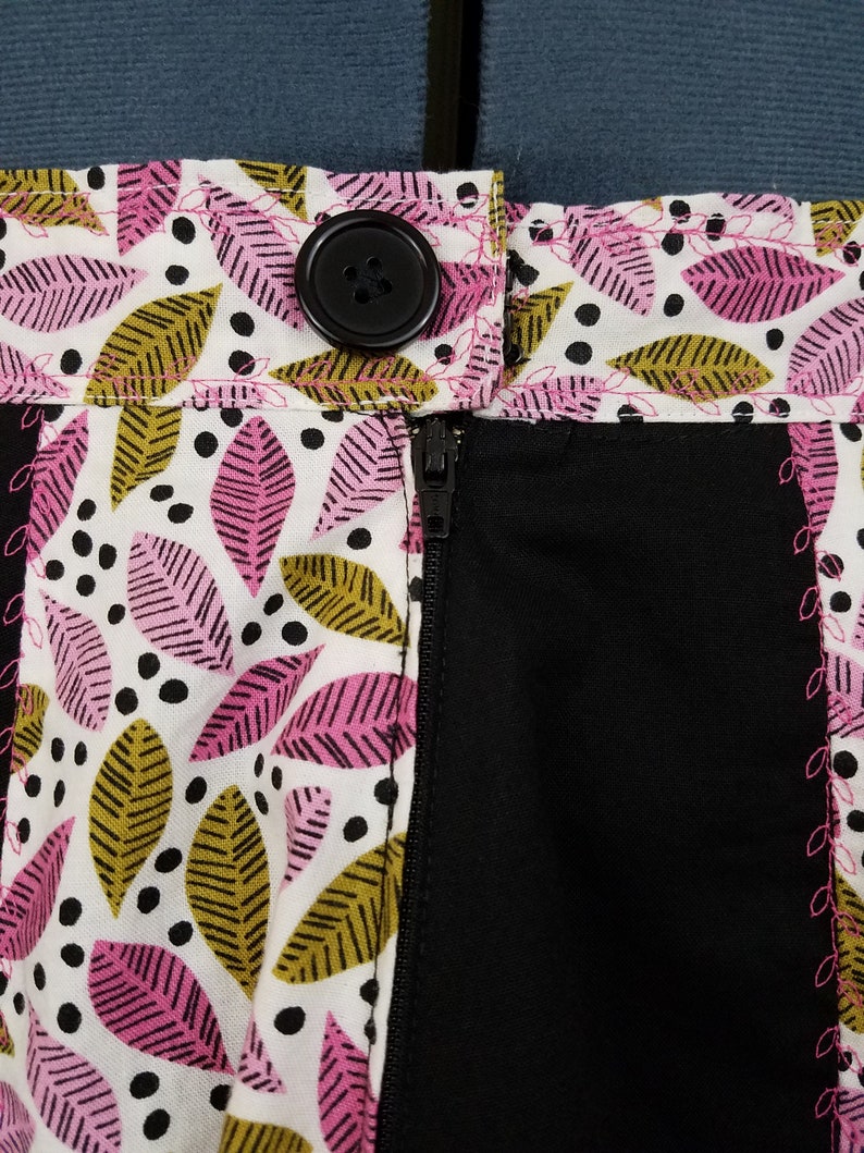 Leaf Black 16 Paneled Patchwork Size XL Extra Large Full Circle Skirt Waist Size 35.5 Length 23.5 Polka Dots Leaves Pink White