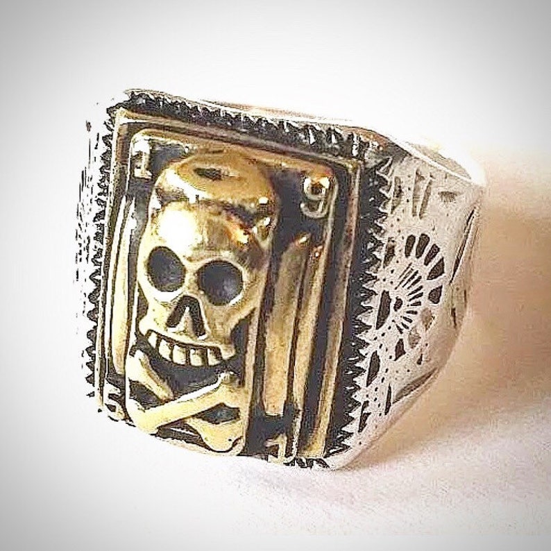 1930s 40s 50s Art Deco Skull And Crossbone Mexican Biker Ring