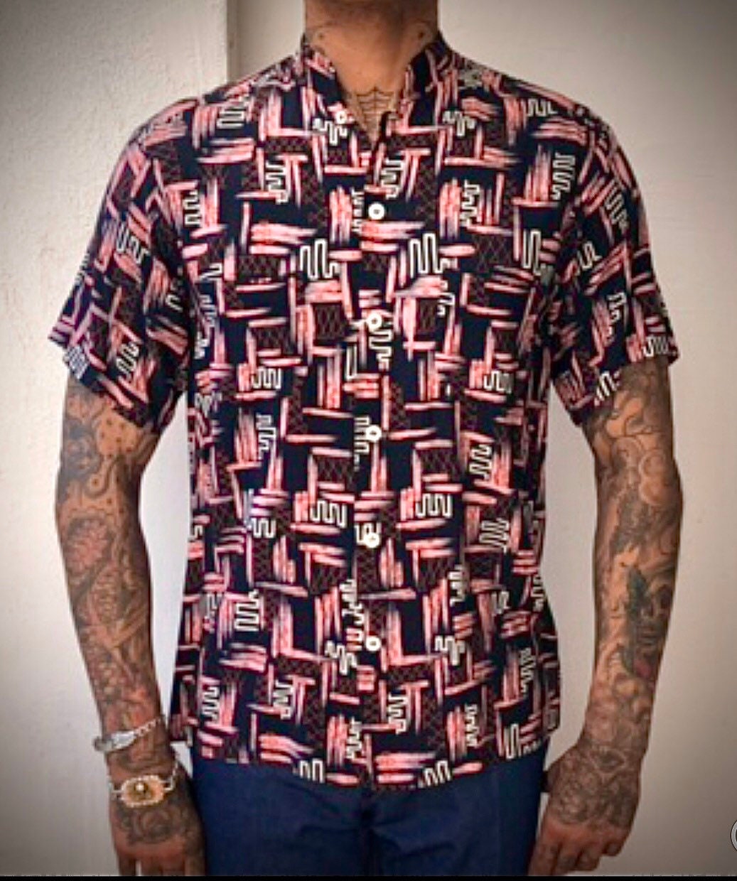 Image of Sale Rare 1955 Elvis Tunic Collar Crazy Rayon Atomic Jet-Black With Hot Pink Burnt Orange & White Print Size Ml Excellent Condition